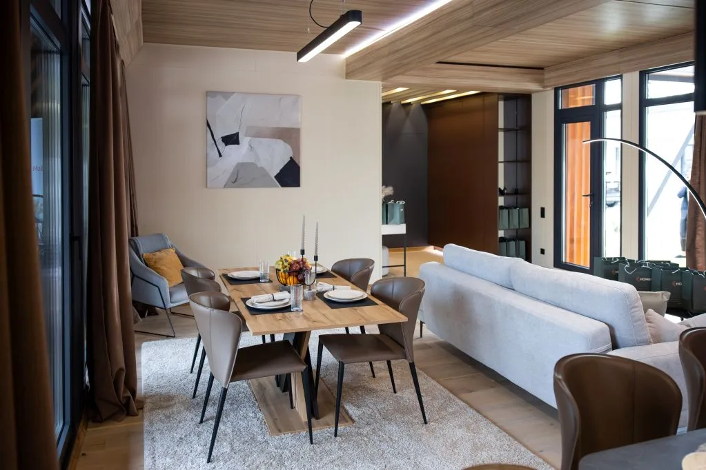 Apex living dining area